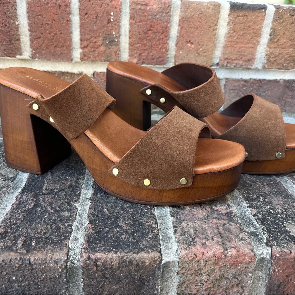 Elegant Brown Suede Mules with Wooden Heel